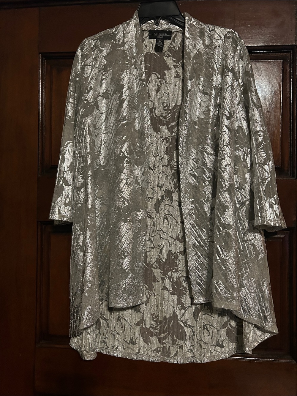 R&M Richards Silver Metallic Textured Open Jacket with Taupe Inner - Picture 5 of 9